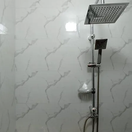 с две спални. Apartament Warna