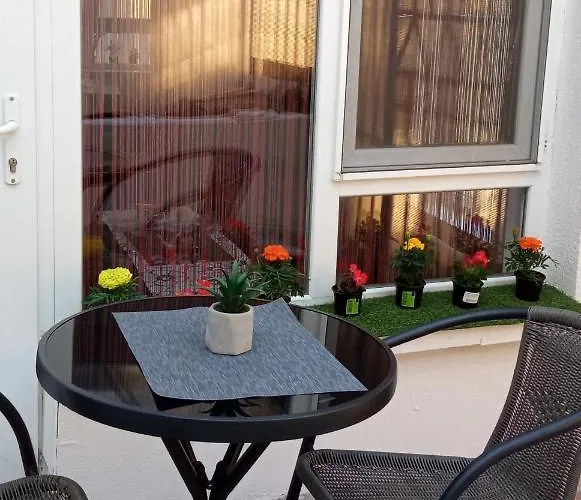 с две спални. Apartament